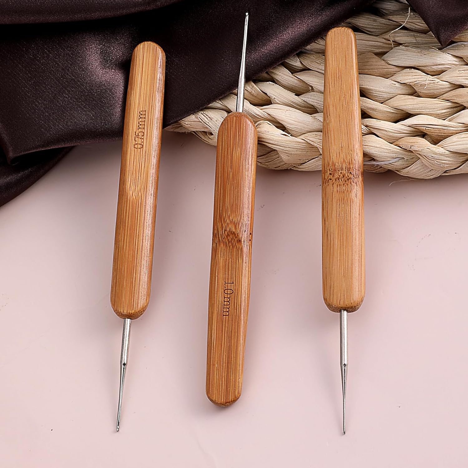 Dreadlock Crochet Hook Set, 3 Pieces 0.5-1.0mm 2 Dreadlock Crochet Hook Set, 3 Pieces 0.5-1.0mm - Image 2