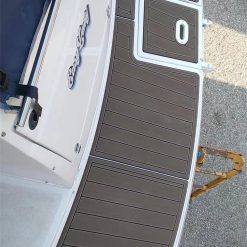 Alternative view of 2003 Four Winns 268 Vista Cruiser swim platform EVA foam teak floor mat