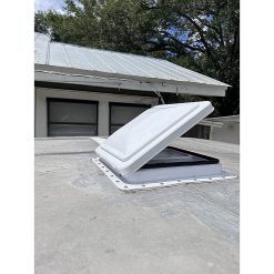 Alternative view of 400x400mm roof vent skylight for caravan and motorhome